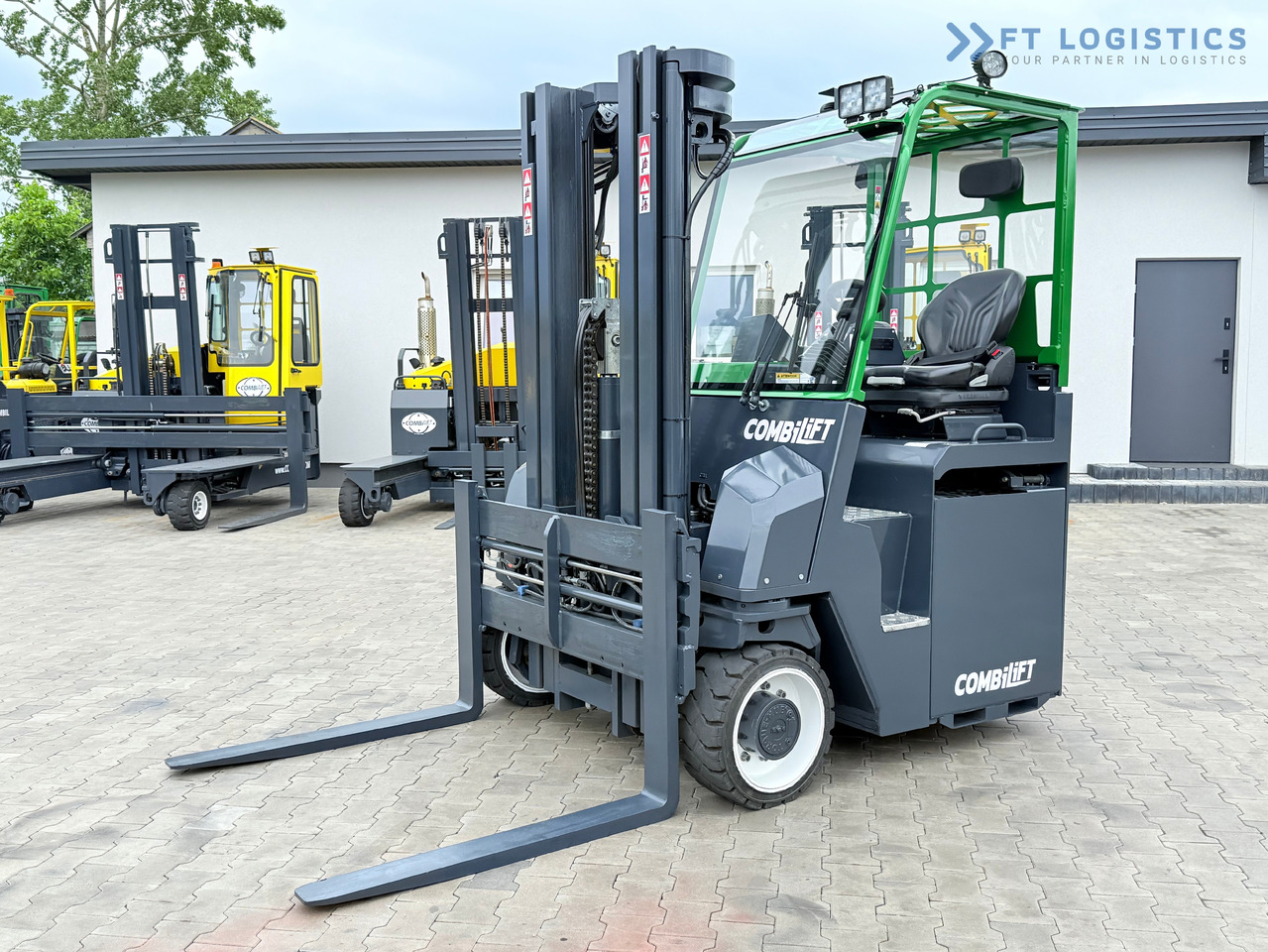 COMBILIFT Combilift CBE4000 / TRIPLEX 5200MM / ELECTRIC / FREE LIFT / FORK POSITIONER / SIDESHIFT / LIKE NEW - 4-smjerni regalni viličar: slika COMBILIFT Combilift CBE4000 / TRIPLEX 5200MM / ELECTRIC / FREE LIFT / FORK POSITIONER / SIDESHIFT / LIKE NEW - 4-smjerni regalni viličar COMBILIFT Combilift CBE4000 / TRIPLEX 5200MM / ELECTRIC / FREE LIFT / FORK POSITIONER / SIDESHIFT / LIKE NEW - 4-smjerni regalni viličar: slika COMBILIFT Combilift CBE4000 / TRIPLEX 5200MM / ELECTRIC / FREE LIFT / FORK POSITIONER / SIDESHIFT / LIKE NEW - 4-smjerni regalni viličar