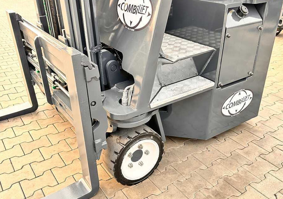 Combilift C2500CB / DUPLEX / 4100MM / DIESEL / FREE LIFT / FORK POSITIONER / SIDE SHIFT / LIKE NEW - 4-smjerni regalni viličar: slika Combilift C2500CB / DUPLEX / 4100MM / DIESEL / FREE LIFT / FORK POSITIONER / SIDE SHIFT / LIKE NEW - 4-smjerni regalni viličar Combilift C2500CB / DUPLEX / 4100MM / DIESEL / FREE LIFT / FORK POSITIONER / SIDE SHIFT / LIKE NEW - 4-smjerni regalni viličar: slika Combilift C2500CB / DUPLEX / 4100MM / DIESEL / FREE LIFT / FORK POSITIONER / SIDE SHIFT / LIKE NEW - 4-smjerni regalni viličar