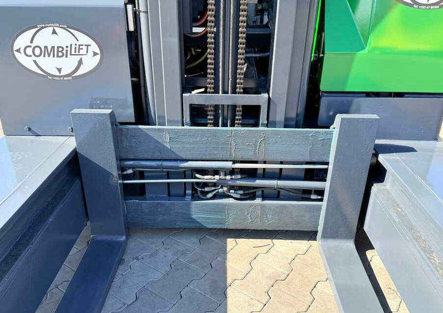 Combilift C3000 / DIESEL / DUPLEX - 4100MM / FREE-LIFT / CABIN / LIKE-NEW - 4-smjerni regalni viličar: slika Combilift C3000 / DIESEL / DUPLEX - 4100MM / FREE-LIFT / CABIN / LIKE-NEW - 4-smjerni regalni viličar Combilift C3000 / DIESEL / DUPLEX - 4100MM / FREE-LIFT / CABIN / LIKE-NEW - 4-smjerni regalni viličar: slika Combilift C3000 / DIESEL / DUPLEX - 4100MM / FREE-LIFT / CABIN / LIKE-NEW - 4-smjerni regalni viličar