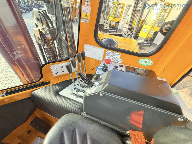 4-smjerni regalni viličar Combilift C3000 / GAS / DUPLEX 4500MM / ONLY 3096 HOURS / FORK SIDE SHIFT / FULL CABIN / EXCELLENT CONDITION / Wide range of four-way and: slika 4-smjerni regalni viličar Combilift C3000 / GAS / DUPLEX 4500MM / ONLY 3096 HOURS / FORK SIDE SHIFT / FULL CABIN / EXCELLENT CONDITION / Wide range of four-way and