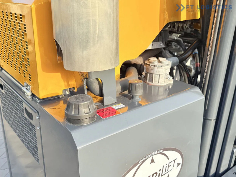 4-smjerni regalni viličar Combilift C3000 / GAS / DUPLEX 4500MM / ONLY 3096 HOURS / FORK SIDE SHIFT / FULL CABIN / EXCELLENT CONDITION / Wide range of four-way and: slika 4-smjerni regalni viličar Combilift C3000 / GAS / DUPLEX 4500MM / ONLY 3096 HOURS / FORK SIDE SHIFT / FULL CABIN / EXCELLENT CONDITION / Wide range of four-way and