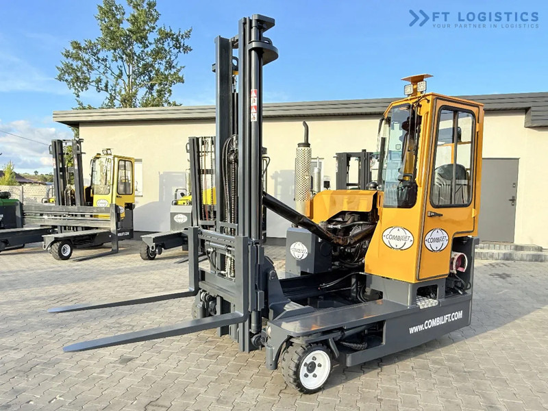4-smjerni regalni viličar Combilift C3000 / GAS / DUPLEX 4500MM / ONLY 3096 HOURS / FORK SIDE SHIFT / FULL CABIN / EXCELLENT CONDITION / Wide range of four-way and: slika 4-smjerni regalni viličar Combilift C3000 / GAS / DUPLEX 4500MM / ONLY 3096 HOURS / FORK SIDE SHIFT / FULL CABIN / EXCELLENT CONDITION / Wide range of four-way and