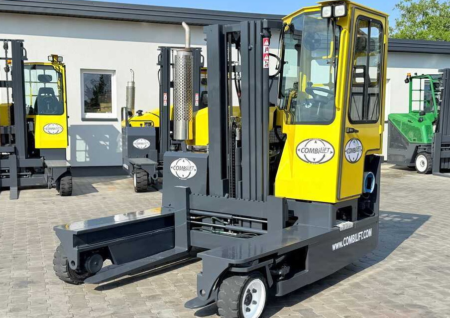 Combilift C3000 / GAS / TRIPLEX - 4900MM / ONLY 1537 HOURS / FORK POSITIONER / CABIN / LIKE NEW - 4-smjerni regalni viličar: slika Combilift C3000 / GAS / TRIPLEX - 4900MM / ONLY 1537 HOURS / FORK POSITIONER / CABIN / LIKE NEW - 4-smjerni regalni viličar Combilift C3000 / GAS / TRIPLEX - 4900MM / ONLY 1537 HOURS / FORK POSITIONER / CABIN / LIKE NEW - 4-smjerni regalni viličar: slika Combilift C3000 / GAS / TRIPLEX - 4900MM / ONLY 1537 HOURS / FORK POSITIONER / CABIN / LIKE NEW - 4-smjerni regalni viličar