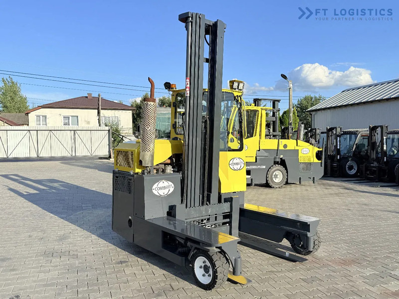 Combilift C3000 / GAS / TRIPLEX – 7600MM / FORK POSITIONER / FREE LIFT / FULL HEATED CABIN / ONLY 7868H / Wide range of four-way and side- - 4-smjerni regalni viličar: slika Combilift C3000 / GAS / TRIPLEX – 7600MM / FORK POSITIONER / FREE LIFT / FULL HEATED CABIN / ONLY 7868H / Wide range of four-way and side- - 4-smjerni regalni viličar Combilift C3000 / GAS / TRIPLEX – 7600MM / FORK POSITIONER / FREE LIFT / FULL HEATED CABIN / ONLY 7868H / Wide range of four-way and side- - 4-smjerni regalni viličar: slika Combilift C3000 / GAS / TRIPLEX – 7600MM / FORK POSITIONER / FREE LIFT / FULL HEATED CABIN / ONLY 7868H / Wide range of four-way and side- - 4-smjerni regalni viličar