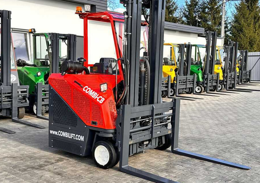 Combilift C3000CB / LPG / TRIPLEX / 5500MM / FREE LIFT / SIDE SHIFT + FORK POSITIONER / LIKE NEW - 4-smjerni regalni viličar: slika Combilift C3000CB / LPG / TRIPLEX / 5500MM / FREE LIFT / SIDE SHIFT + FORK POSITIONER / LIKE NEW - 4-smjerni regalni viličar Combilift C3000CB / LPG / TRIPLEX / 5500MM / FREE LIFT / SIDE SHIFT + FORK POSITIONER / LIKE NEW - 4-smjerni regalni viličar: slika Combilift C3000CB / LPG / TRIPLEX / 5500MM / FREE LIFT / SIDE SHIFT + FORK POSITIONER / LIKE NEW - 4-smjerni regalni viličar