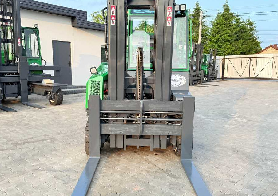 Combilift C4000CB / TRIPLEX - 5200MM / LPG / FREE LIFT / FORK POSITIONER / FORK SIDESHIFT / HEIGHT 2450MM / LIKE NEW - 4-smjerni regalni viličar: slika Combilift C4000CB / TRIPLEX - 5200MM / LPG / FREE LIFT / FORK POSITIONER / FORK SIDESHIFT / HEIGHT 2450MM / LIKE NEW - 4-smjerni regalni viličar Combilift C4000CB / TRIPLEX - 5200MM / LPG / FREE LIFT / FORK POSITIONER / FORK SIDESHIFT / HEIGHT 2450MM / LIKE NEW - 4-smjerni regalni viličar: slika Combilift C4000CB / TRIPLEX - 5200MM / LPG / FREE LIFT / FORK POSITIONER / FORK SIDESHIFT / HEIGHT 2450MM / LIKE NEW - 4-smjerni regalni viličar
