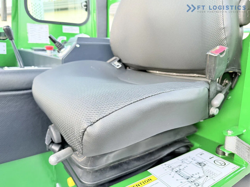 4-smjerni regalni viličar Combilift C4500 / DIESEL / DUPLEX 4000MM / WIDE FORK POSITIONER / HEATING / FULL CABIN / EXCELLENT CONDITION / A wide range of four-way an: slika 4-smjerni regalni viličar Combilift C4500 / DIESEL / DUPLEX 4000MM / WIDE FORK POSITIONER / HEATING / FULL CABIN / EXCELLENT CONDITION / A wide range of four-way an 4-smjerni regalni viličar Combilift C4500 / DIESEL / DUPLEX 4000MM / WIDE FORK POSITIONER / HEATING / FULL CABIN / EXCELLENT CONDITION / A wide range of four-way an: slika 4-smjerni regalni viličar Combilift C4500 / DIESEL / DUPLEX 4000MM / WIDE FORK POSITIONER / HEATING / FULL CABIN / EXCELLENT CONDITION / A wide range of four-way an