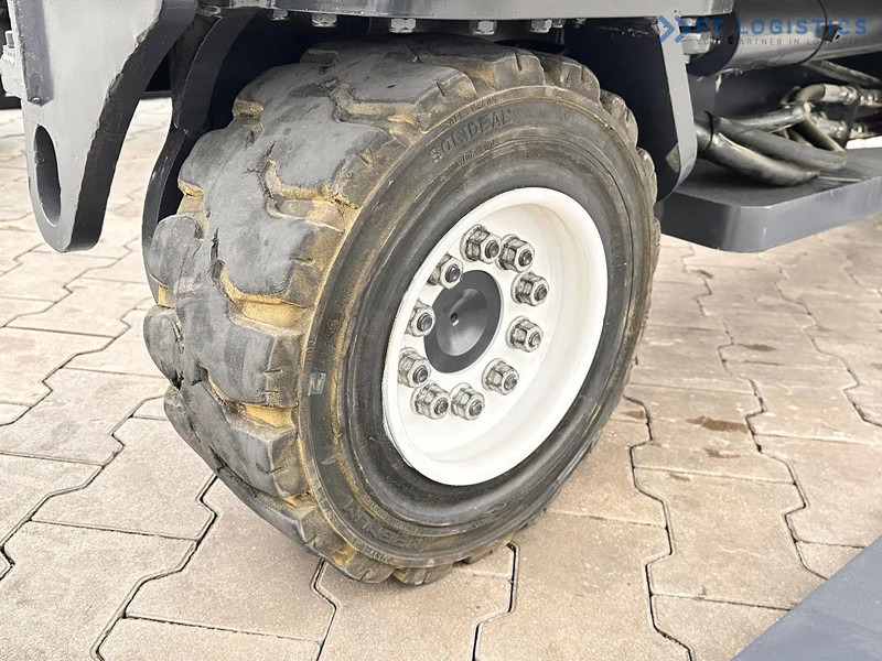 Combilift C4500 / DUPLEX / 4050MM / DIESEL / WIDE POSITIONER / FREE LIFT C4500 / DUPLEX / 4050MM / DIESEL / WIDE POSITIONER / FREE LIFT - 4-smjerni regalni viličar: slika Combilift C4500 / DUPLEX / 4050MM / DIESEL / WIDE POSITIONER / FREE LIFT C4500 / DUPLEX / 4050MM / DIESEL / WIDE POSITIONER / FREE LIFT - 4-smjerni regalni viličar Combilift C4500 / DUPLEX / 4050MM / DIESEL / WIDE POSITIONER / FREE LIFT C4500 / DUPLEX / 4050MM / DIESEL / WIDE POSITIONER / FREE LIFT - 4-smjerni regalni viličar: slika Combilift C4500 / DUPLEX / 4050MM / DIESEL / WIDE POSITIONER / FREE LIFT C4500 / DUPLEX / 4050MM / DIESEL / WIDE POSITIONER / FREE LIFT - 4-smjerni regalni viličar