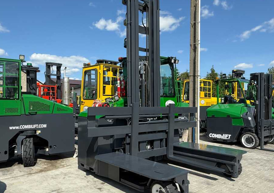 Combilift C5000E / ELECTRIC / TRIPLEX 8300MM / FULL FREE LIFT / WIDE POSITIONER / FORK SIDESHIFT / BATTERY LIKE NEW - 4-smjerni regalni viličar: slika Combilift C5000E / ELECTRIC / TRIPLEX 8300MM / FULL FREE LIFT / WIDE POSITIONER / FORK SIDESHIFT / BATTERY LIKE NEW - 4-smjerni regalni viličar Combilift C5000E / ELECTRIC / TRIPLEX 8300MM / FULL FREE LIFT / WIDE POSITIONER / FORK SIDESHIFT / BATTERY LIKE NEW - 4-smjerni regalni viličar: slika Combilift C5000E / ELECTRIC / TRIPLEX 8300MM / FULL FREE LIFT / WIDE POSITIONER / FORK SIDESHIFT / BATTERY LIKE NEW - 4-smjerni regalni viličar
