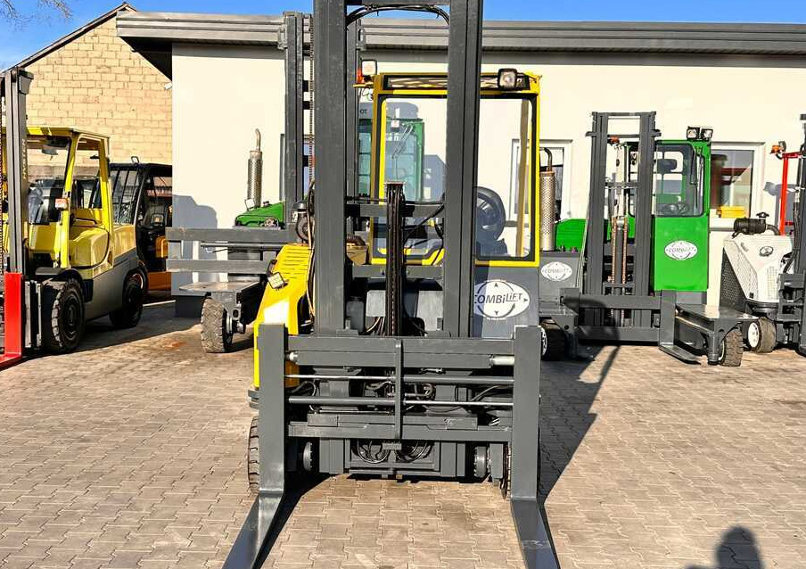 Combilift CB3000 / LPG / DUPLEX / 4000MM / FREE LIFT / NEW BAND TIRES / LIKE NEW - 4-smjerni regalni viličar: slika Combilift CB3000 / LPG / DUPLEX / 4000MM / FREE LIFT / NEW BAND TIRES / LIKE NEW - 4-smjerni regalni viličar Combilift CB3000 / LPG / DUPLEX / 4000MM / FREE LIFT / NEW BAND TIRES / LIKE NEW - 4-smjerni regalni viličar: slika Combilift CB3000 / LPG / DUPLEX / 4000MM / FREE LIFT / NEW BAND TIRES / LIKE NEW - 4-smjerni regalni viličar
