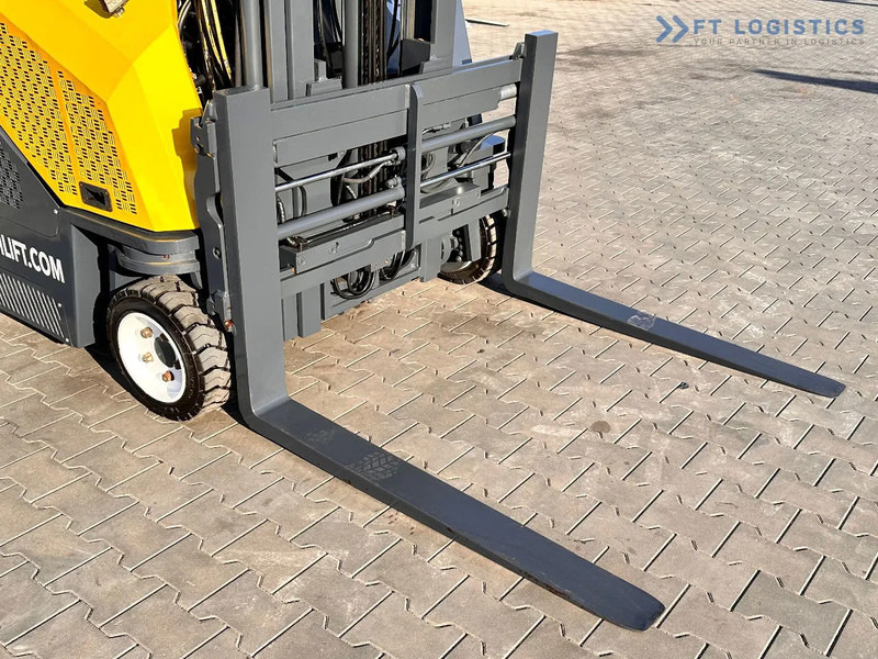 Combilift CB3000 / LPG / DUPLEX / 4000MM / FREE LIFT / NEW TIRES / LIKE NEW CB3000 / LPG / DUPLEX / 4000MM / FREE LIFT / NEW TIRES / LIKE - 4-smjerni regalni viličar: slika Combilift CB3000 / LPG / DUPLEX / 4000MM / FREE LIFT / NEW TIRES / LIKE NEW CB3000 / LPG / DUPLEX / 4000MM / FREE LIFT / NEW TIRES / LIKE - 4-smjerni regalni viličar Combilift CB3000 / LPG / DUPLEX / 4000MM / FREE LIFT / NEW TIRES / LIKE NEW CB3000 / LPG / DUPLEX / 4000MM / FREE LIFT / NEW TIRES / LIKE - 4-smjerni regalni viličar: slika Combilift CB3000 / LPG / DUPLEX / 4000MM / FREE LIFT / NEW TIRES / LIKE NEW CB3000 / LPG / DUPLEX / 4000MM / FREE LIFT / NEW TIRES / LIKE - 4-smjerni regalni viličar