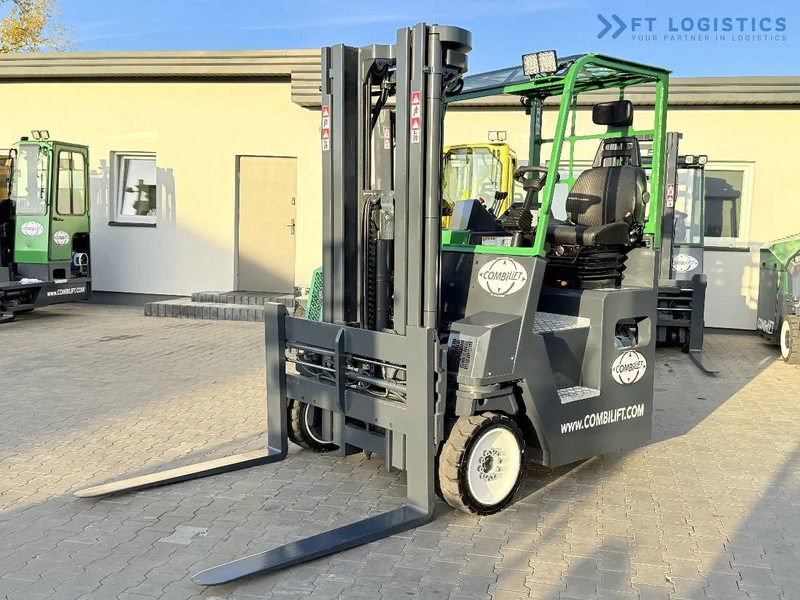 Combilift CB4000 / GAS / TRIPLEX 5200MM / FREE LIFT / FORK POSITIONER / SIDE SHIFT / EXCELLENT CONDITION / Wide range of four-way and side - 4-smjerni regalni viličar: slika Combilift CB4000 / GAS / TRIPLEX 5200MM / FREE LIFT / FORK POSITIONER / SIDE SHIFT / EXCELLENT CONDITION / Wide range of four-way and side - 4-smjerni regalni viličar Combilift CB4000 / GAS / TRIPLEX 5200MM / FREE LIFT / FORK POSITIONER / SIDE SHIFT / EXCELLENT CONDITION / Wide range of four-way and side - 4-smjerni regalni viličar: slika Combilift CB4000 / GAS / TRIPLEX 5200MM / FREE LIFT / FORK POSITIONER / SIDE SHIFT / EXCELLENT CONDITION / Wide range of four-way and side - 4-smjerni regalni viličar