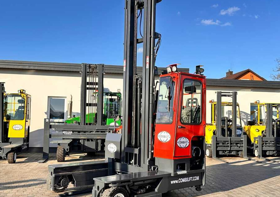 Combilift COMBILIFT C4000 – TRIPLEX 9300 mm – Year 2017 – GAS – FREE LIFT – FORK SIDE SHIFT – CONDITION 5/5 - 4-smjerni regalni viličar: slika Combilift COMBILIFT C4000 – TRIPLEX 9300 mm – Year 2017 – GAS – FREE LIFT – FORK SIDE SHIFT – CONDITION 5/5 - 4-smjerni regalni viličar Combilift COMBILIFT C4000 – TRIPLEX 9300 mm – Year 2017 – GAS – FREE LIFT – FORK SIDE SHIFT – CONDITION 5/5 - 4-smjerni regalni viličar: slika Combilift COMBILIFT C4000 – TRIPLEX 9300 mm – Year 2017 – GAS – FREE LIFT – FORK SIDE SHIFT – CONDITION 5/5 - 4-smjerni regalni viličar