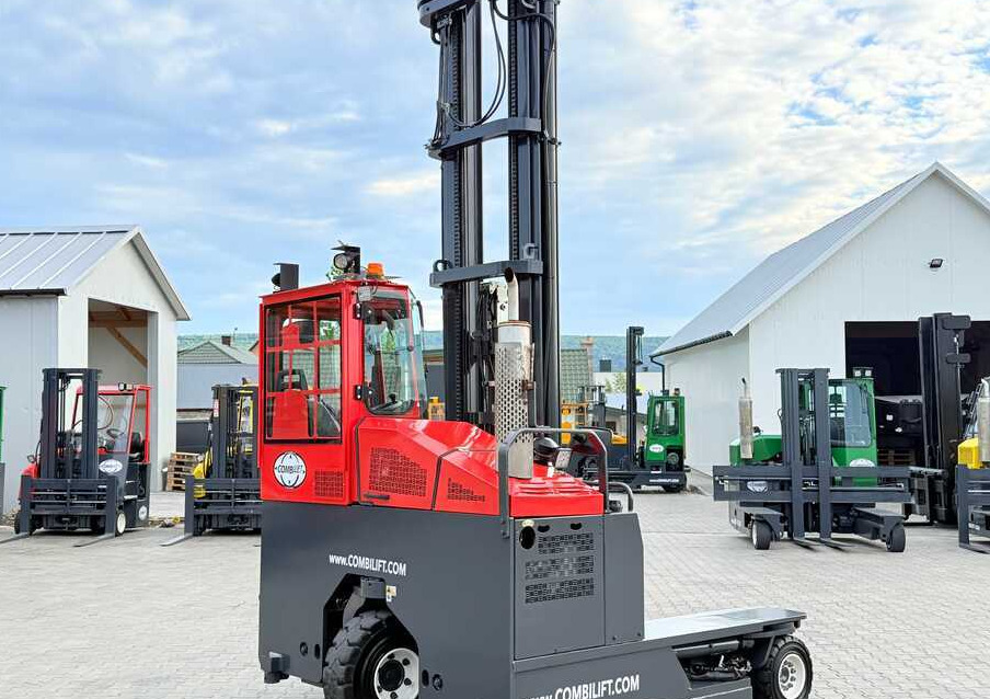 Combilift COMBILIFT C4000 – TRIPLEX 9300 mm – Year 2017 – GAS – FREE LIFT – FORK SIDE SHIFT – CONDITION 5/5 - 4-smjerni regalni viličar: slika Combilift COMBILIFT C4000 – TRIPLEX 9300 mm – Year 2017 – GAS – FREE LIFT – FORK SIDE SHIFT – CONDITION 5/5 - 4-smjerni regalni viličar Combilift COMBILIFT C4000 – TRIPLEX 9300 mm – Year 2017 – GAS – FREE LIFT – FORK SIDE SHIFT – CONDITION 5/5 - 4-smjerni regalni viličar: slika Combilift COMBILIFT C4000 – TRIPLEX 9300 mm – Year 2017 – GAS – FREE LIFT – FORK SIDE SHIFT – CONDITION 5/5 - 4-smjerni regalni viličar