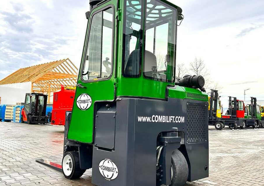 Combilift Combilift C3000CB - DUPLEX 4000mm - Year 2015 - / CABIN - HEATING / ONLY 6546 MTH / EXCELLENT CONDITION / LIKE NEW! - 4-smjerni regalni viličar: slika Combilift Combilift C3000CB - DUPLEX 4000mm - Year 2015 - / CABIN - HEATING / ONLY 6546 MTH / EXCELLENT CONDITION / LIKE NEW! - 4-smjerni regalni viličar Combilift Combilift C3000CB - DUPLEX 4000mm - Year 2015 - / CABIN - HEATING / ONLY 6546 MTH / EXCELLENT CONDITION / LIKE NEW! - 4-smjerni regalni viličar: slika Combilift Combilift C3000CB - DUPLEX 4000mm - Year 2015 - / CABIN - HEATING / ONLY 6546 MTH / EXCELLENT CONDITION / LIKE NEW! - 4-smjerni regalni viličar