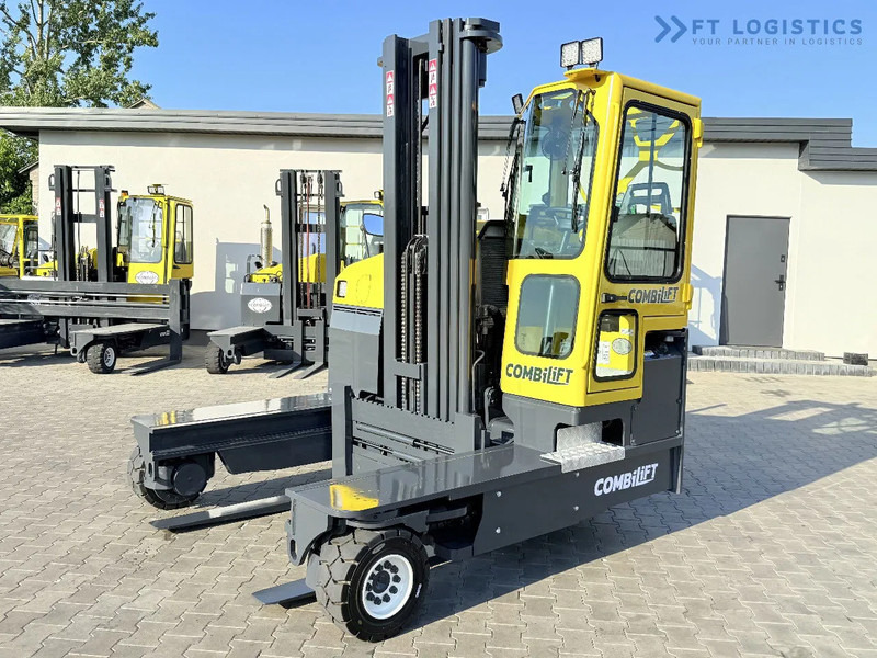 4-smjerni regalni viličar Combilift Combilift C5000 / DIESEL / TRIPLEX 6000MM / FREE LIFT / FORK POSITIONER / BUILT-IN SCALE / HEATING / FULL CABIN / PERFECT CONDIT: slika 4-smjerni regalni viličar Combilift Combilift C5000 / DIESEL / TRIPLEX 6000MM / FREE LIFT / FORK POSITIONER / BUILT-IN SCALE / HEATING / FULL CABIN / PERFECT CONDIT 4-smjerni regalni viličar Combilift Combilift C5000 / DIESEL / TRIPLEX 6000MM / FREE LIFT / FORK POSITIONER / BUILT-IN SCALE / HEATING / FULL CABIN / PERFECT CONDIT: slika 4-smjerni regalni viličar Combilift Combilift C5000 / DIESEL / TRIPLEX 6000MM / FREE LIFT / FORK POSITIONER / BUILT-IN SCALE / HEATING / FULL CABIN / PERFECT CONDIT
