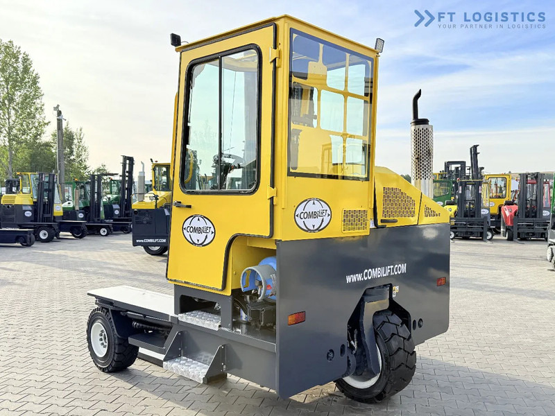 4-smjerni regalni viličar Combilift FOUR-WAY / MULTI-DIRECTIONAL FORKLIFT C5000XL / GAS / TRIPLEX 6000MM / FREE LIFT / FORK POSITIONER / HEATING / EXTENDABLE FORKS: slika 4-smjerni regalni viličar Combilift FOUR-WAY / MULTI-DIRECTIONAL FORKLIFT C5000XL / GAS / TRIPLEX 6000MM / FREE LIFT / FORK POSITIONER / HEATING / EXTENDABLE FORKS 4-smjerni regalni viličar Combilift FOUR-WAY / MULTI-DIRECTIONAL FORKLIFT C5000XL / GAS / TRIPLEX 6000MM / FREE LIFT / FORK POSITIONER / HEATING / EXTENDABLE FORKS: slika 4-smjerni regalni viličar Combilift FOUR-WAY / MULTI-DIRECTIONAL FORKLIFT C5000XL / GAS / TRIPLEX 6000MM / FREE LIFT / FORK POSITIONER / HEATING / EXTENDABLE FORKS