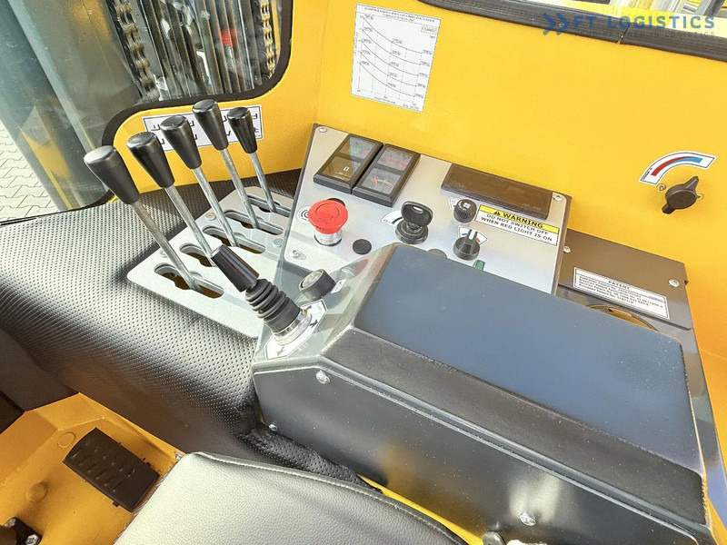 4-smjerni regalni viličar Combilift FOUR-WAY / MULTI-DIRECTIONAL FORKLIFT C5000XL / GAS / TRIPLEX 6000MM / FREE LIFT / FORK POSITIONER / HEATING / EXTENDABLE FORKS: slika 4-smjerni regalni viličar Combilift FOUR-WAY / MULTI-DIRECTIONAL FORKLIFT C5000XL / GAS / TRIPLEX 6000MM / FREE LIFT / FORK POSITIONER / HEATING / EXTENDABLE FORKS 4-smjerni regalni viličar Combilift FOUR-WAY / MULTI-DIRECTIONAL FORKLIFT C5000XL / GAS / TRIPLEX 6000MM / FREE LIFT / FORK POSITIONER / HEATING / EXTENDABLE FORKS: slika 4-smjerni regalni viličar Combilift FOUR-WAY / MULTI-DIRECTIONAL FORKLIFT C5000XL / GAS / TRIPLEX 6000MM / FREE LIFT / FORK POSITIONER / HEATING / EXTENDABLE FORKS