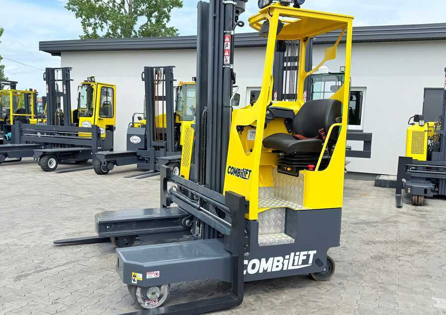 Combilift MR / ELECTRIC / TRIPLEX – 6000MM / FULL FREE LIFT / WIDE POSITIONER / FORK SIDESHIFT / ONLY 1400 HOURS / LIKE NEW - 4-smjerni regalni viličar: slika Combilift MR / ELECTRIC / TRIPLEX – 6000MM / FULL FREE LIFT / WIDE POSITIONER / FORK SIDESHIFT / ONLY 1400 HOURS / LIKE NEW - 4-smjerni regalni viličar Combilift MR / ELECTRIC / TRIPLEX – 6000MM / FULL FREE LIFT / WIDE POSITIONER / FORK SIDESHIFT / ONLY 1400 HOURS / LIKE NEW - 4-smjerni regalni viličar: slika Combilift MR / ELECTRIC / TRIPLEX – 6000MM / FULL FREE LIFT / WIDE POSITIONER / FORK SIDESHIFT / ONLY 1400 HOURS / LIKE NEW - 4-smjerni regalni viličar