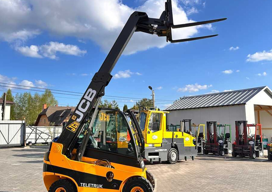 Teleskopski rukovatelj JCB TLT30G / GAS / 4100MM / FULL CABIN / FORK POSITIONER / LIKE NEW: slika Teleskopski rukovatelj JCB TLT30G / GAS / 4100MM / FULL CABIN / FORK POSITIONER / LIKE NEW