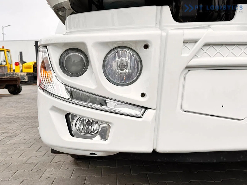 Renault Midlum 250 Renault D 250 / AUTOMATIC / 4X2 / 18 PALLETS / TAIL LIFT / SIDE BOARDS / curtainsider truck - Kamion s ceradom: slika Renault Midlum 250 Renault D 250 / AUTOMATIC / 4X2 / 18 PALLETS / TAIL LIFT / SIDE BOARDS / curtainsider truck - Kamion s ceradom Renault Midlum 250 Renault D 250 / AUTOMATIC / 4X2 / 18 PALLETS / TAIL LIFT / SIDE BOARDS / curtainsider truck - Kamion s ceradom: slika Renault Midlum 250 Renault D 250 / AUTOMATIC / 4X2 / 18 PALLETS / TAIL LIFT / SIDE BOARDS / curtainsider truck - Kamion s ceradom