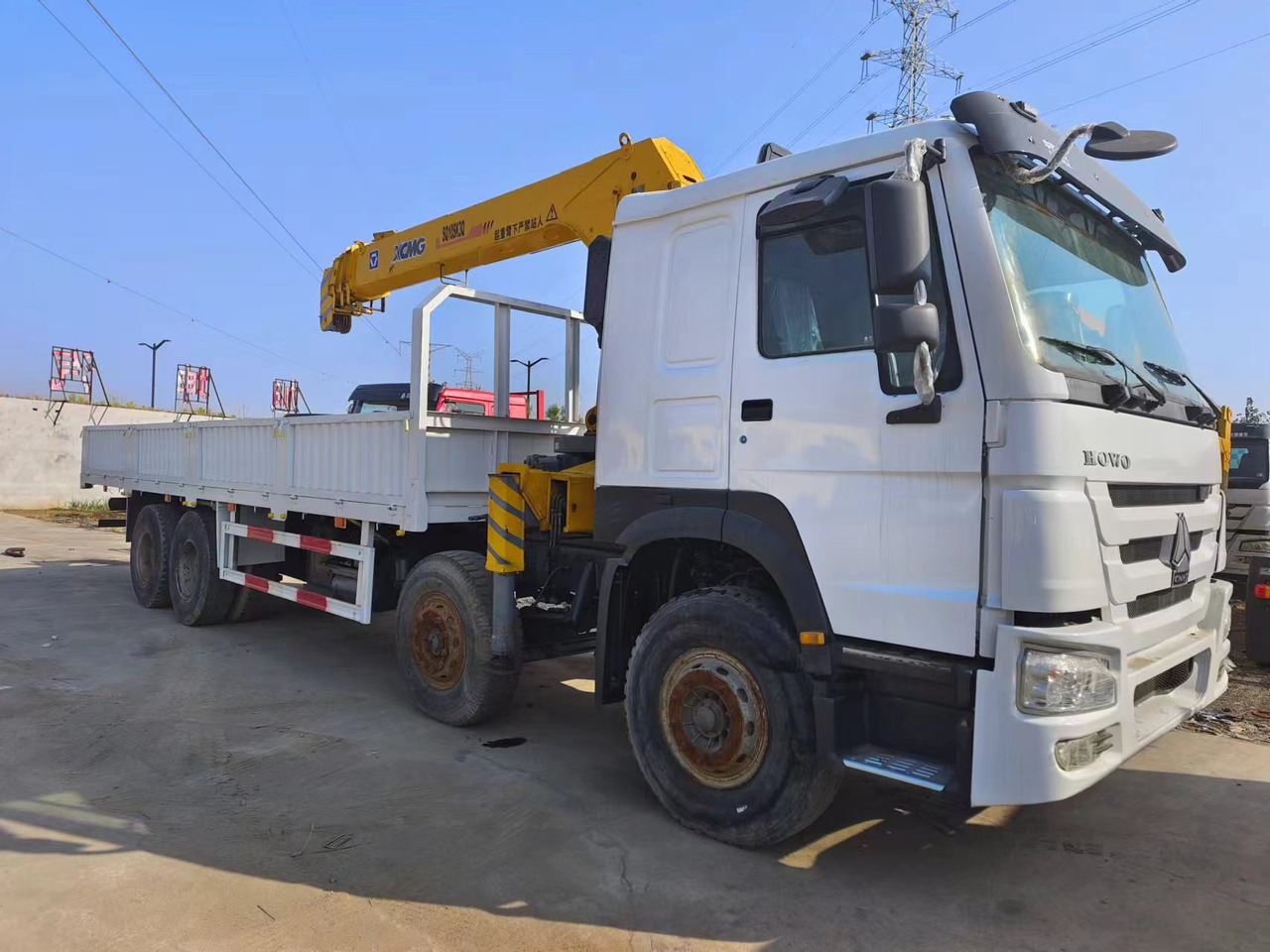 HOWO HOWO 371 chassis,10 TONS crane truck - Kamion s kranom: slika HOWO HOWO 371 chassis,10 TONS crane truck - Kamion s kranom HOWO HOWO 371 chassis,10 TONS crane truck - Kamion s kranom: slika HOWO HOWO 371 chassis,10 TONS crane truck - Kamion s kranom