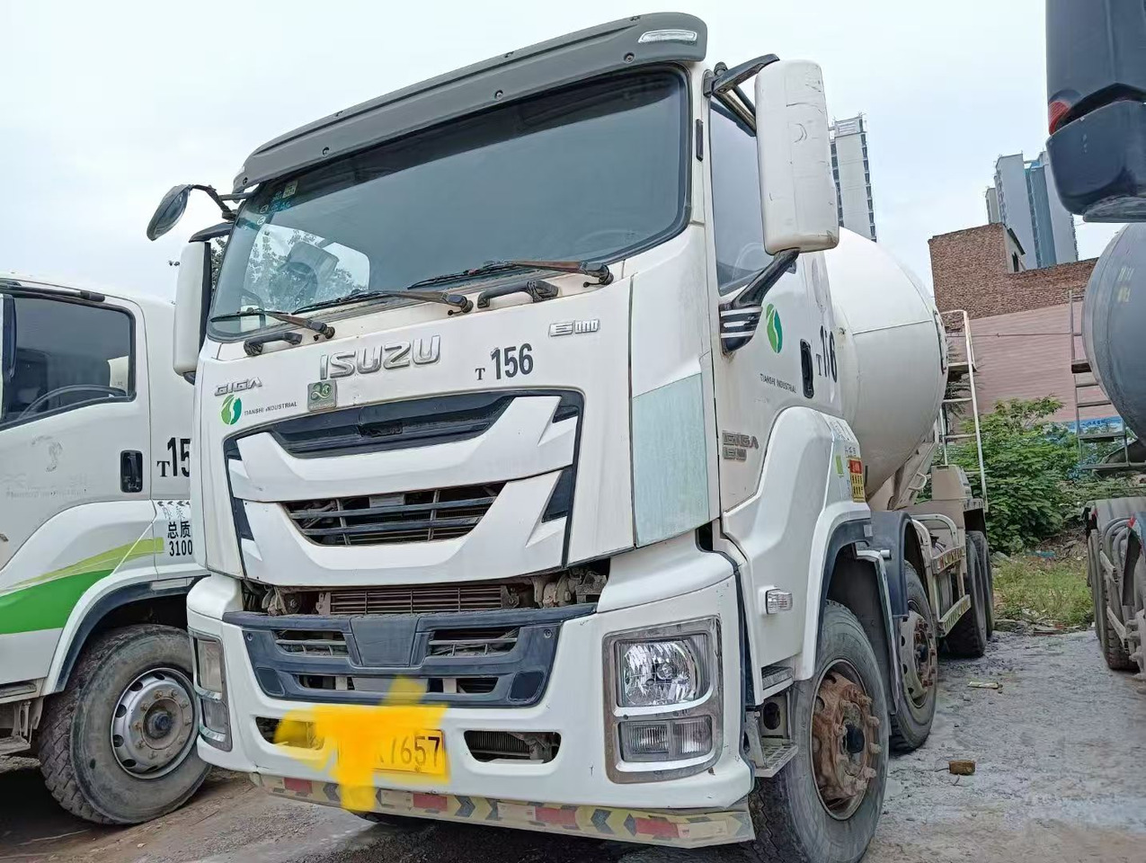 ISUZU ISUZU T156 15 cubic meter mixing tank - Mješalica za beton: slika ISUZU ISUZU T156 15 cubic meter mixing tank - Mješalica za beton ISUZU ISUZU T156 15 cubic meter mixing tank - Mješalica za beton: slika ISUZU ISUZU T156 15 cubic meter mixing tank - Mješalica za beton