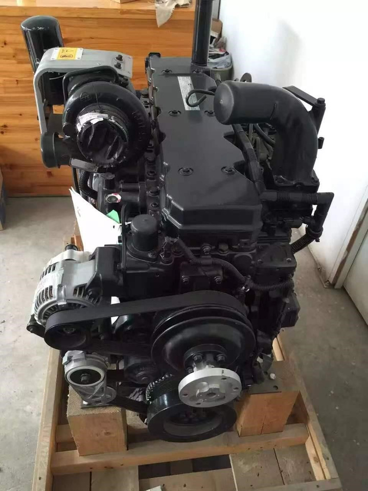 KOMATSU 6D107E - Motor za Bager: slika KOMATSU 6D107E - Motor za Bager KOMATSU 6D107E - Motor za Bager: slika KOMATSU 6D107E - Motor za Bager