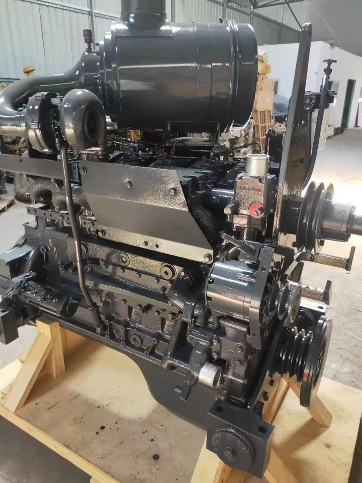 KOMATSU 6D125E - Motor za Bager: slika KOMATSU 6D125E - Motor za Bager KOMATSU 6D125E - Motor za Bager: slika KOMATSU 6D125E - Motor za Bager