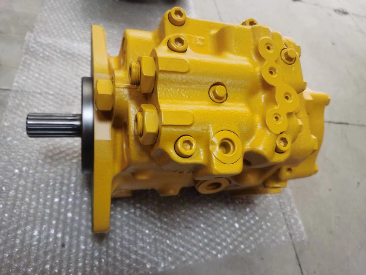 KOMATSU 708-1L-00012 - Hidraulična pumpa za Bager: slika KOMATSU 708-1L-00012 - Hidraulična pumpa za Bager KOMATSU 708-1L-00012 - Hidraulična pumpa za Bager: slika KOMATSU 708-1L-00012 - Hidraulična pumpa za Bager