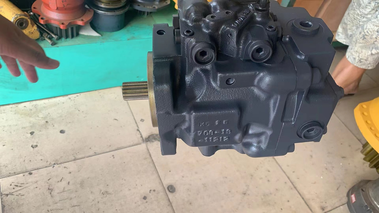 KOMATSU 708-1t-00540 - Hidraulična pumpa za Bager: slika KOMATSU 708-1t-00540 - Hidraulična pumpa za Bager KOMATSU 708-1t-00540 - Hidraulična pumpa za Bager: slika KOMATSU 708-1t-00540 - Hidraulična pumpa za Bager