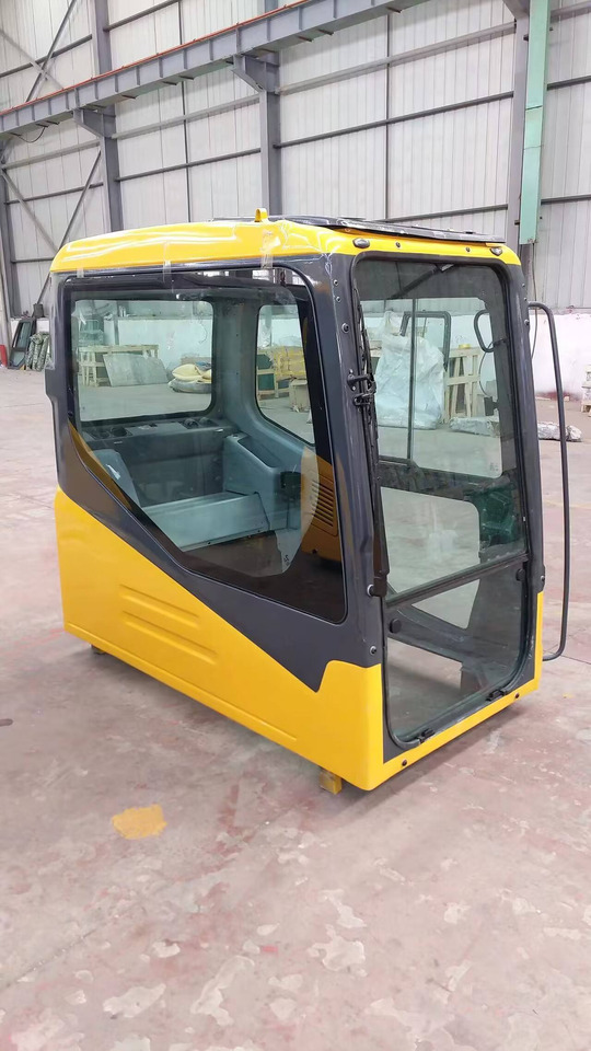 KOMATSU PC 210-8 - Kabina za Bager: slika KOMATSU PC 210-8 - Kabina za Bager KOMATSU PC 210-8 - Kabina za Bager: slika KOMATSU PC 210-8 - Kabina za Bager