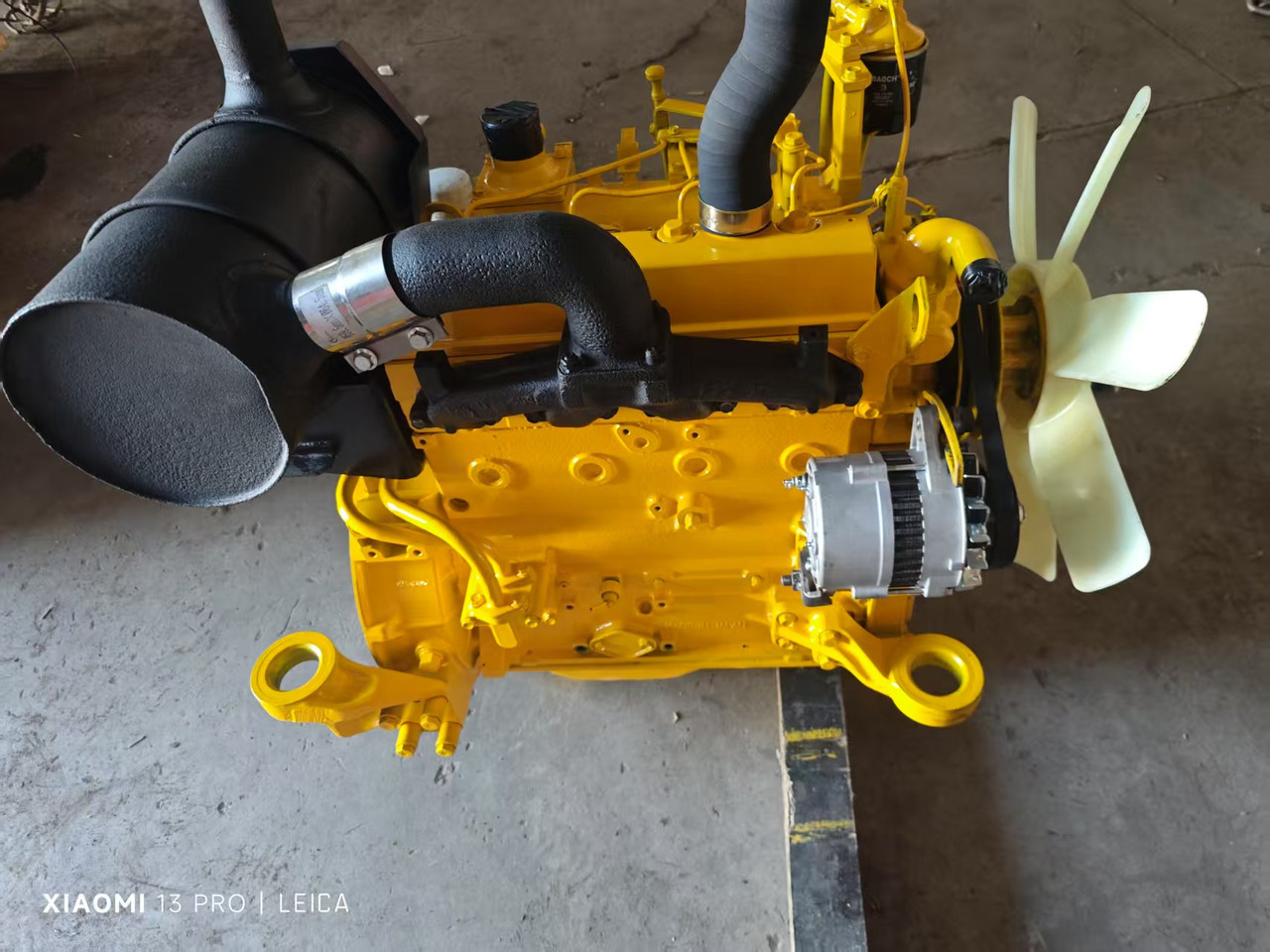 KOMATSU SAA4D95LE - Motor za Bager: slika KOMATSU SAA4D95LE - Motor za Bager KOMATSU SAA4D95LE - Motor za Bager: slika KOMATSU SAA4D95LE - Motor za Bager