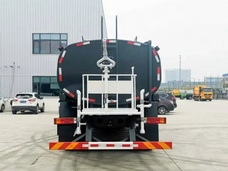 SHACMAN SHACMAN H3000 20 cubic meters tanker - Kamion cisterna: slika SHACMAN SHACMAN H3000 20 cubic meters tanker - Kamion cisterna SHACMAN SHACMAN H3000 20 cubic meters tanker - Kamion cisterna: slika SHACMAN SHACMAN H3000 20 cubic meters tanker - Kamion cisterna