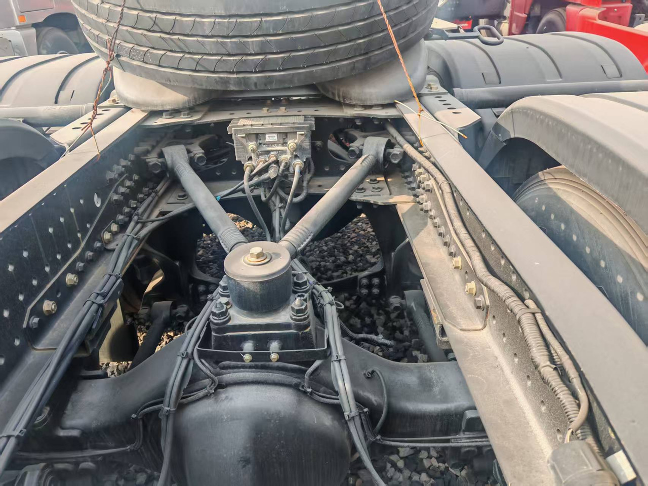 Auman 6×4 - Tegljač: slika Auman 6×4 - Tegljač Auman 6×4 - Tegljač: slika Auman 6×4 - Tegljač