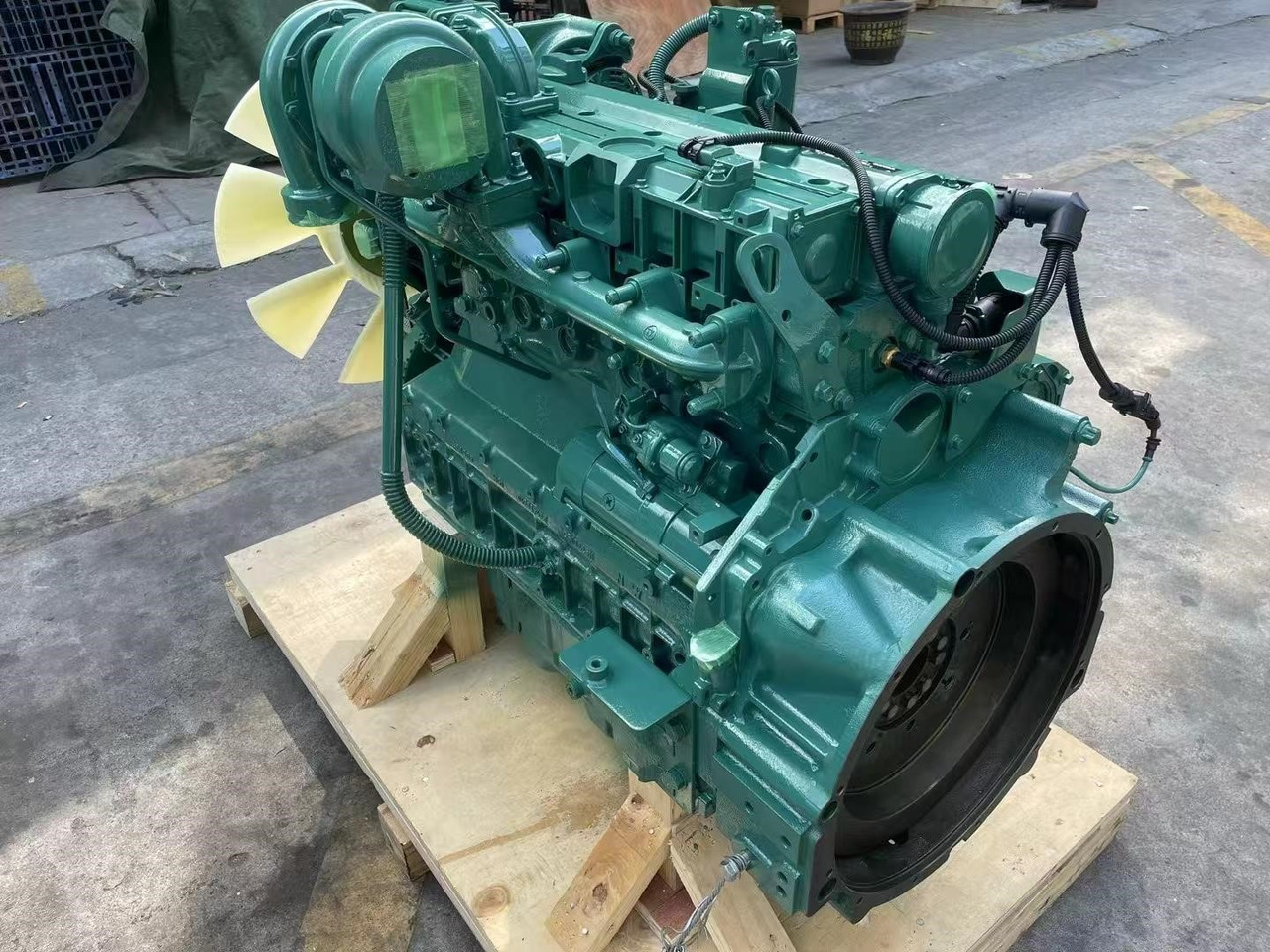VOLVO D6D - Motor za Bager: slika VOLVO D6D - Motor za Bager VOLVO D6D - Motor za Bager: slika VOLVO D6D - Motor za Bager