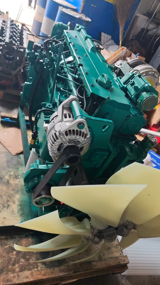 VOLVO D7E - Motor za Bager: slika VOLVO D7E - Motor za Bager VOLVO D7E - Motor za Bager: slika VOLVO D7E - Motor za Bager