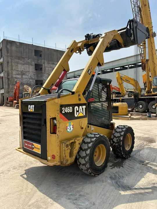 90% New Front Loader Tractor CAT 246D Skid Steer Loader / Used Cat 226B 246C 246d Mini Skid Steer Loader in Stock - Mini utovarivač: slika 90% New Front Loader Tractor CAT 246D Skid Steer Loader / Used Cat 226B 246C 246d Mini Skid Steer Loader in Stock - Mini utovarivač 90% New Front Loader Tractor CAT 246D Skid Steer Loader / Used Cat 226B 246C 246d Mini Skid Steer Loader in Stock - Mini utovarivač: slika 90% New Front Loader Tractor CAT 246D Skid Steer Loader / Used Cat 226B 246C 246d Mini Skid Steer Loader in Stock - Mini utovarivač