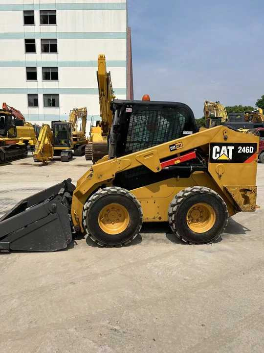 90% New Front Loader Tractor CAT 246D Skid Steer Loader / Used Cat 226B 246C 246d Mini Skid Steer Loader in Stock - Mini utovarivač: slika 90% New Front Loader Tractor CAT 246D Skid Steer Loader / Used Cat 226B 246C 246d Mini Skid Steer Loader in Stock - Mini utovarivač 90% New Front Loader Tractor CAT 246D Skid Steer Loader / Used Cat 226B 246C 246d Mini Skid Steer Loader in Stock - Mini utovarivač: slika 90% New Front Loader Tractor CAT 246D Skid Steer Loader / Used Cat 226B 246C 246d Mini Skid Steer Loader in Stock - Mini utovarivač