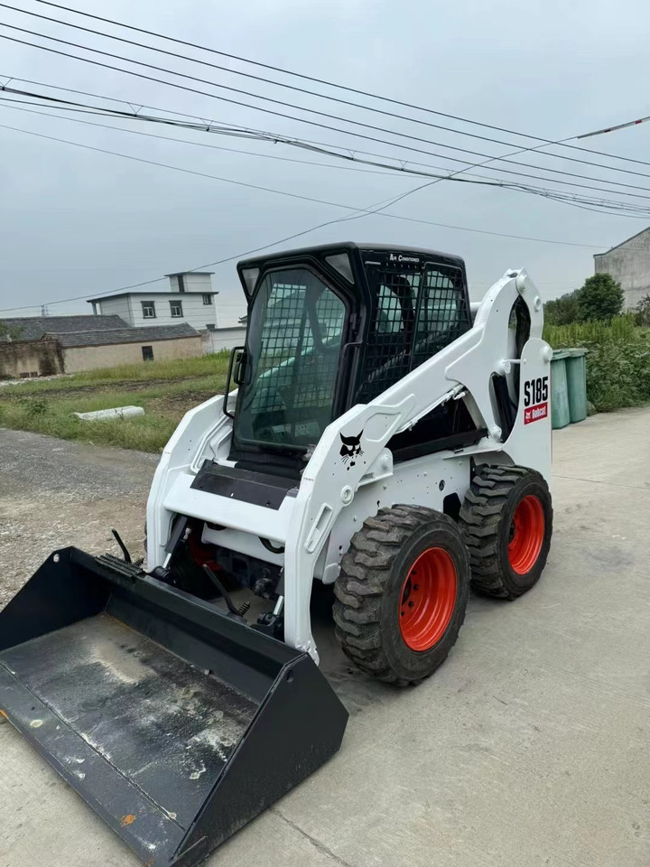 BOBCAT High Quality BOBCAT-S185 Skid Steer Loader in Good Condition - Mini utovarivač: slika BOBCAT High Quality BOBCAT-S185 Skid Steer Loader in Good Condition - Mini utovarivač BOBCAT High Quality BOBCAT-S185 Skid Steer Loader in Good Condition - Mini utovarivač: slika BOBCAT High Quality BOBCAT-S185 Skid Steer Loader in Good Condition - Mini utovarivač