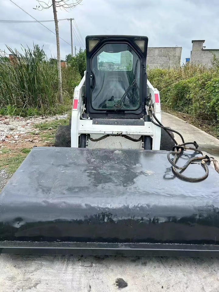 BOBCAT Second-hand Excellent Skidsteer Bobcat S160 - Mini utovarivač: slika BOBCAT Second-hand Excellent Skidsteer Bobcat S160 - Mini utovarivač BOBCAT Second-hand Excellent Skidsteer Bobcat S160 - Mini utovarivač: slika BOBCAT Second-hand Excellent Skidsteer Bobcat S160 - Mini utovarivač