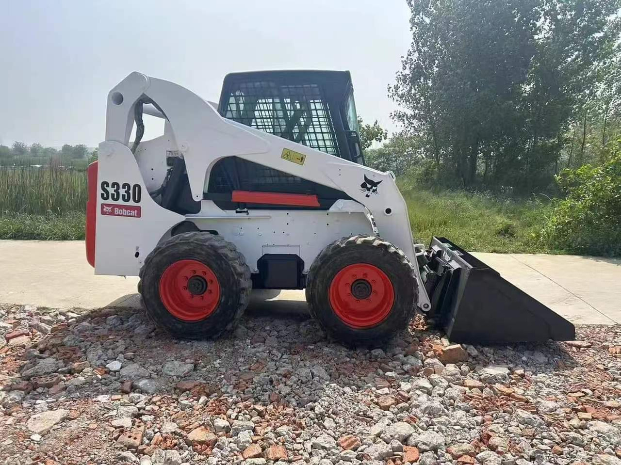 BOBCAT Used Heavy Construction Equipment bobcat S330 Second Hand Skid Steers Used Machine Hot Sale - Mini utovarivač: slika BOBCAT Used Heavy Construction Equipment bobcat S330 Second Hand Skid Steers Used Machine Hot Sale - Mini utovarivač BOBCAT Used Heavy Construction Equipment bobcat S330 Second Hand Skid Steers Used Machine Hot Sale - Mini utovarivač: slika BOBCAT Used Heavy Construction Equipment bobcat S330 Second Hand Skid Steers Used Machine Hot Sale - Mini utovarivač