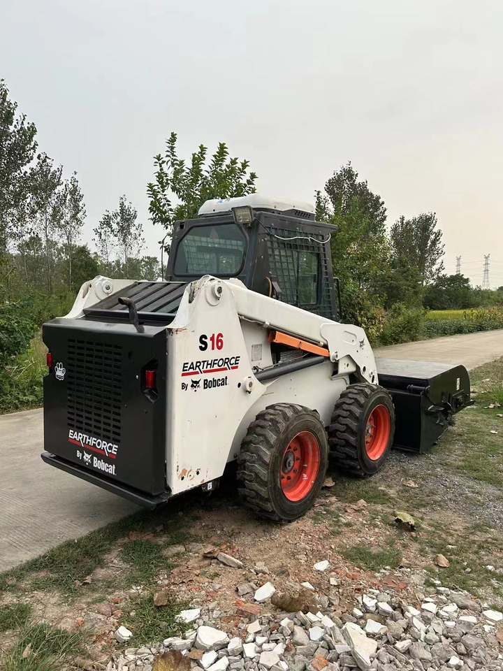 BOBCAT used skidsteer wheel Bobcat S18 High Quality - Mini utovarivač: slika BOBCAT used skidsteer wheel Bobcat S18 High Quality - Mini utovarivač BOBCAT used skidsteer wheel Bobcat S18 High Quality - Mini utovarivač: slika BOBCAT used skidsteer wheel Bobcat S18 High Quality - Mini utovarivač