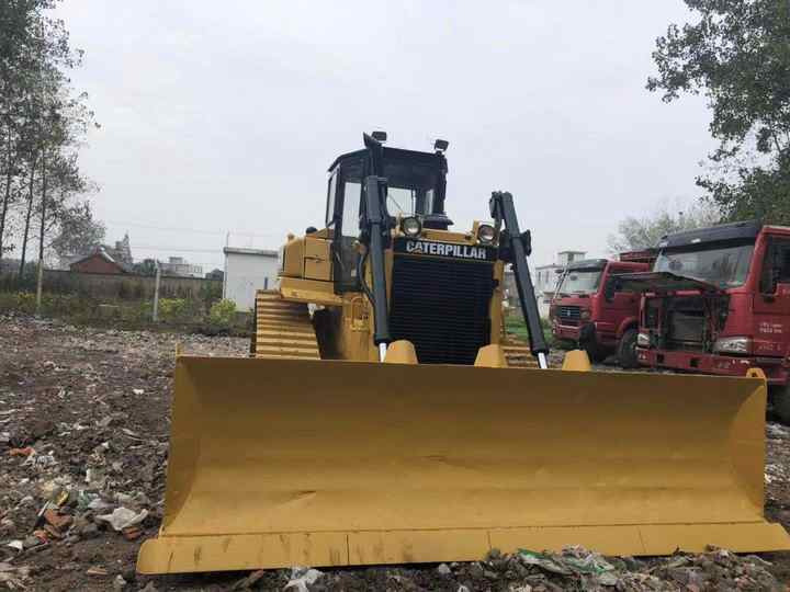 CAT High Quality Used Machinery , Original D6h Cat Bulldozer , Winch Attached Cat Bulldozer - Buldožer: slika CAT High Quality Used Machinery , Original D6h Cat Bulldozer , Winch Attached Cat Bulldozer - Buldožer CAT High Quality Used Machinery , Original D6h Cat Bulldozer , Winch Attached Cat Bulldozer - Buldožer: slika CAT High Quality Used Machinery , Original D6h Cat Bulldozer , Winch Attached Cat Bulldozer - Buldožer