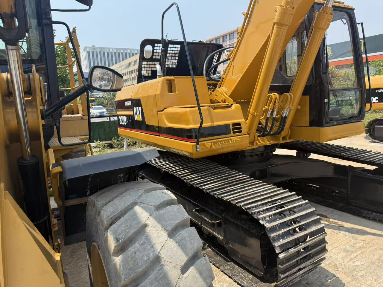 CATERPILLAR CRAWLER EXCAVATOR CAT 320B in Low Price for Hot Sale - Bager gusjeničar: slika CATERPILLAR CRAWLER EXCAVATOR CAT 320B in Low Price for Hot Sale - Bager gusjeničar CATERPILLAR CRAWLER EXCAVATOR CAT 320B in Low Price for Hot Sale - Bager gusjeničar: slika CATERPILLAR CRAWLER EXCAVATOR CAT 320B in Low Price for Hot Sale - Bager gusjeničar