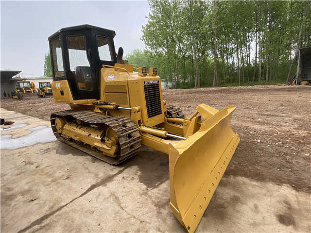 Caterpillar Used D5 Bulldozer , CAT D5g D5h D5k with Ripper , CAT D4h D5h D6h D7h - Buldožer: slika Caterpillar Used D5 Bulldozer , CAT D5g D5h D5k with Ripper , CAT D4h D5h D6h D7h - Buldožer Caterpillar Used D5 Bulldozer , CAT D5g D5h D5k with Ripper , CAT D4h D5h D6h D7h - Buldožer: slika Caterpillar Used D5 Bulldozer , CAT D5g D5h D5k with Ripper , CAT D4h D5h D6h D7h - Buldožer