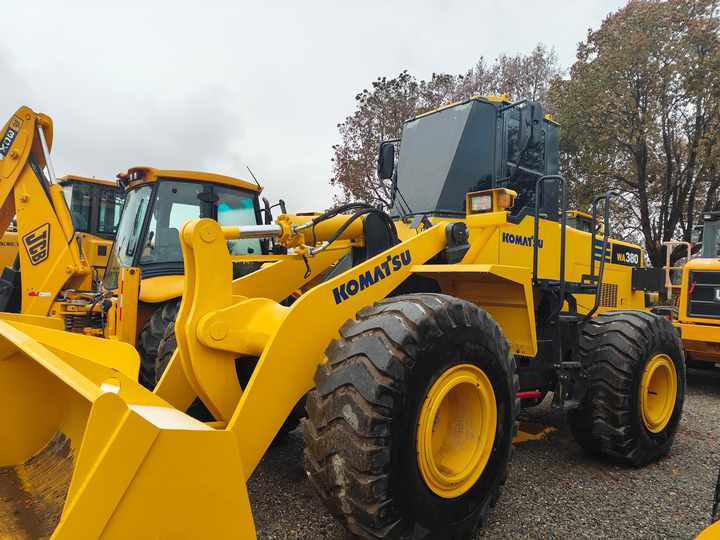 Certified Pre-Owned Komatsu WA380-3 | Heavy-Duty Loader for Mining/ Construction - Price Negotiable! - Rovokopač-utovarivač: slika Certified Pre-Owned Komatsu WA380-3 | Heavy-Duty Loader for Mining/ Construction - Price Negotiable! - Rovokopač-utovarivač Certified Pre-Owned Komatsu WA380-3 | Heavy-Duty Loader for Mining/ Construction - Price Negotiable! - Rovokopač-utovarivač: slika Certified Pre-Owned Komatsu WA380-3 | Heavy-Duty Loader for Mining/ Construction - Price Negotiable! - Rovokopač-utovarivač