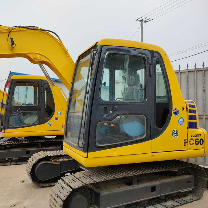 Cheap Used Komatsu PC60-7 Crawler Excavator with High Efficiency Used Heavy Machinery Komatsu P60-7 Digger Cheap for Sale - Bager gusjeničar: slika Cheap Used Komatsu PC60-7 Crawler Excavator with High Efficiency Used Heavy Machinery Komatsu P60-7 Digger Cheap for Sale - Bager gusjeničar Cheap Used Komatsu PC60-7 Crawler Excavator with High Efficiency Used Heavy Machinery Komatsu P60-7 Digger Cheap for Sale - Bager gusjeničar: slika Cheap Used Komatsu PC60-7 Crawler Excavator with High Efficiency Used Heavy Machinery Komatsu P60-7 Digger Cheap for Sale - Bager gusjeničar