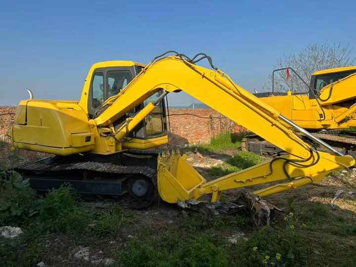 Cheap Used Komatsu PC60-7 Crawler Excavator with High Efficiency Used Heavy Machinery Komatsu P60-7 Digger Cheap for Sale - Bager gusjeničar: slika Cheap Used Komatsu PC60-7 Crawler Excavator with High Efficiency Used Heavy Machinery Komatsu P60-7 Digger Cheap for Sale - Bager gusjeničar Cheap Used Komatsu PC60-7 Crawler Excavator with High Efficiency Used Heavy Machinery Komatsu P60-7 Digger Cheap for Sale - Bager gusjeničar: slika Cheap Used Komatsu PC60-7 Crawler Excavator with High Efficiency Used Heavy Machinery Komatsu P60-7 Digger Cheap for Sale - Bager gusjeničar