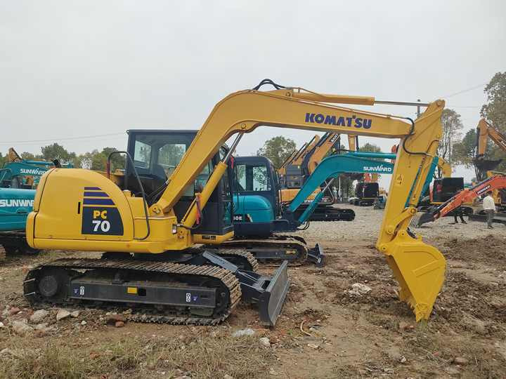 Cheap Used Komatsu PC70-8 Crawler Excavator with High Efficiency Used Heavy Machinery Komatsu PC70-8 Digger Cheap for Sale - Bager gusjeničar: slika Cheap Used Komatsu PC70-8 Crawler Excavator with High Efficiency Used Heavy Machinery Komatsu PC70-8 Digger Cheap for Sale - Bager gusjeničar Cheap Used Komatsu PC70-8 Crawler Excavator with High Efficiency Used Heavy Machinery Komatsu PC70-8 Digger Cheap for Sale - Bager gusjeničar: slika Cheap Used Komatsu PC70-8 Crawler Excavator with High Efficiency Used Heavy Machinery Komatsu PC70-8 Digger Cheap for Sale - Bager gusjeničar